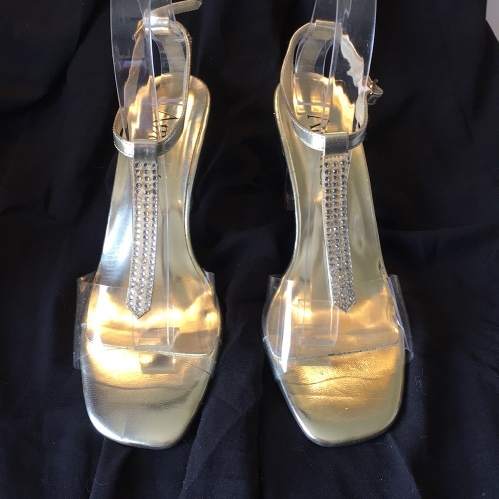 Amanda Clear T Strap Embellished Sandals. D/4/A245